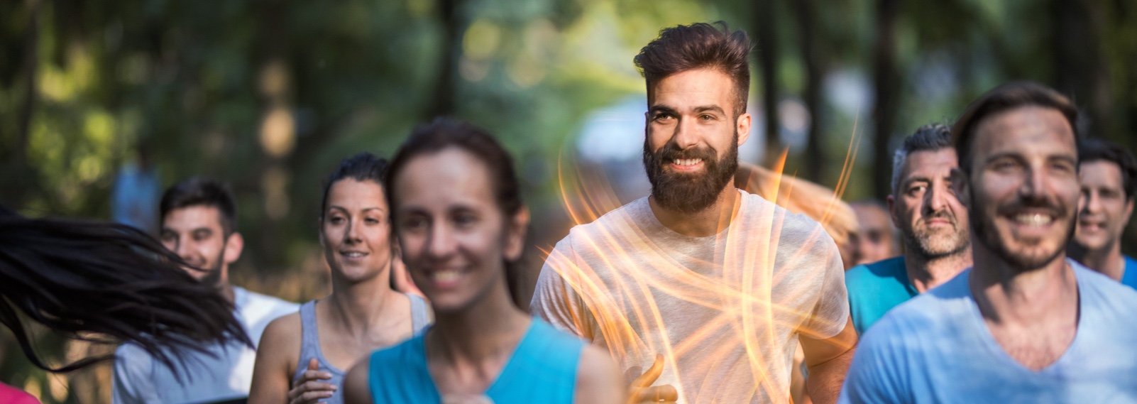 Homme joggeur dehors dans un groupe marathon fortifiant Dynamisan Magnésium sport